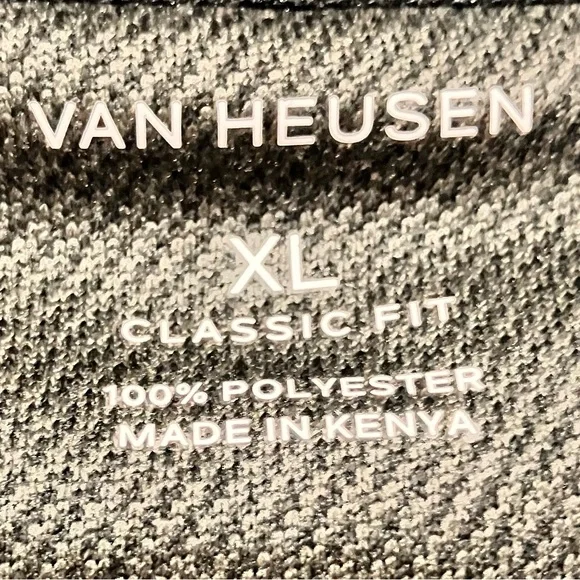 Van Heusen 1/4 zip pullover - Picture 3 of 5